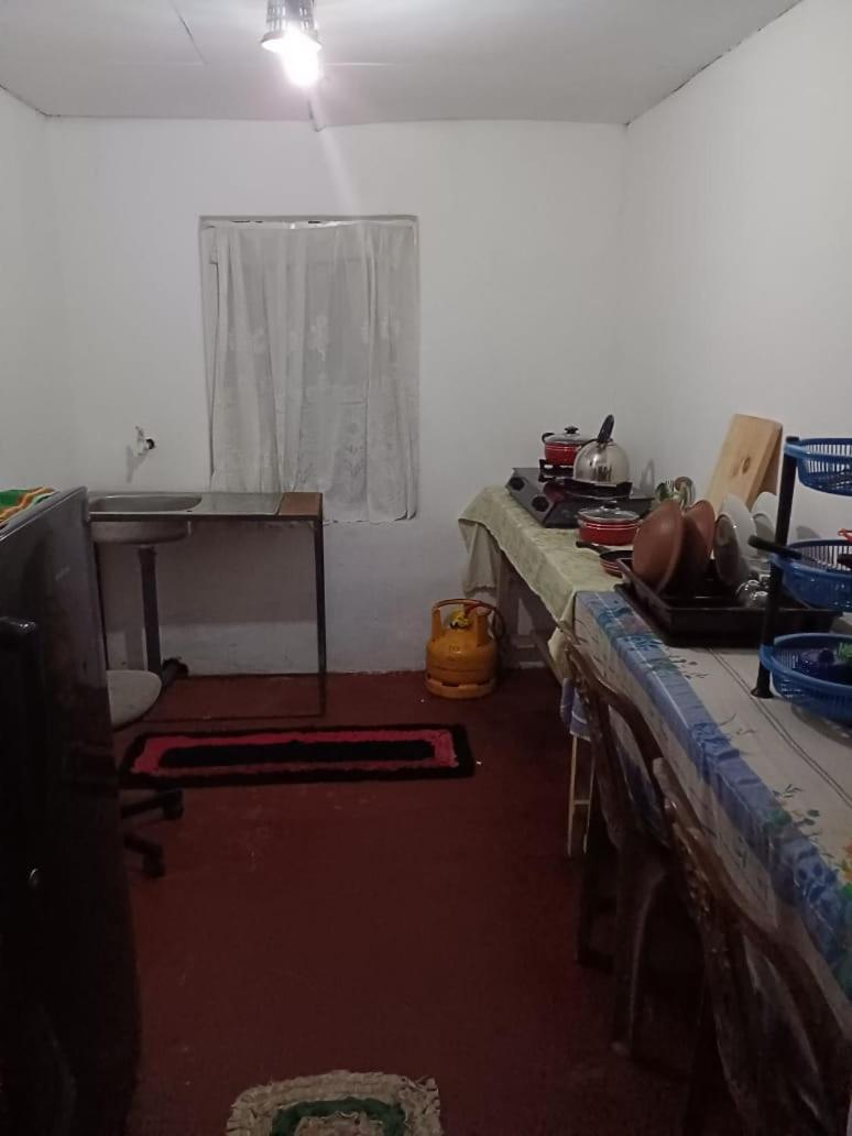 50* Stay ديكويلاّ تين المظهر الخارجي الصورة
